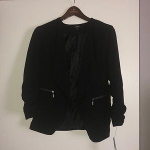 Apt 9 black dress blazer in size 6 NWT